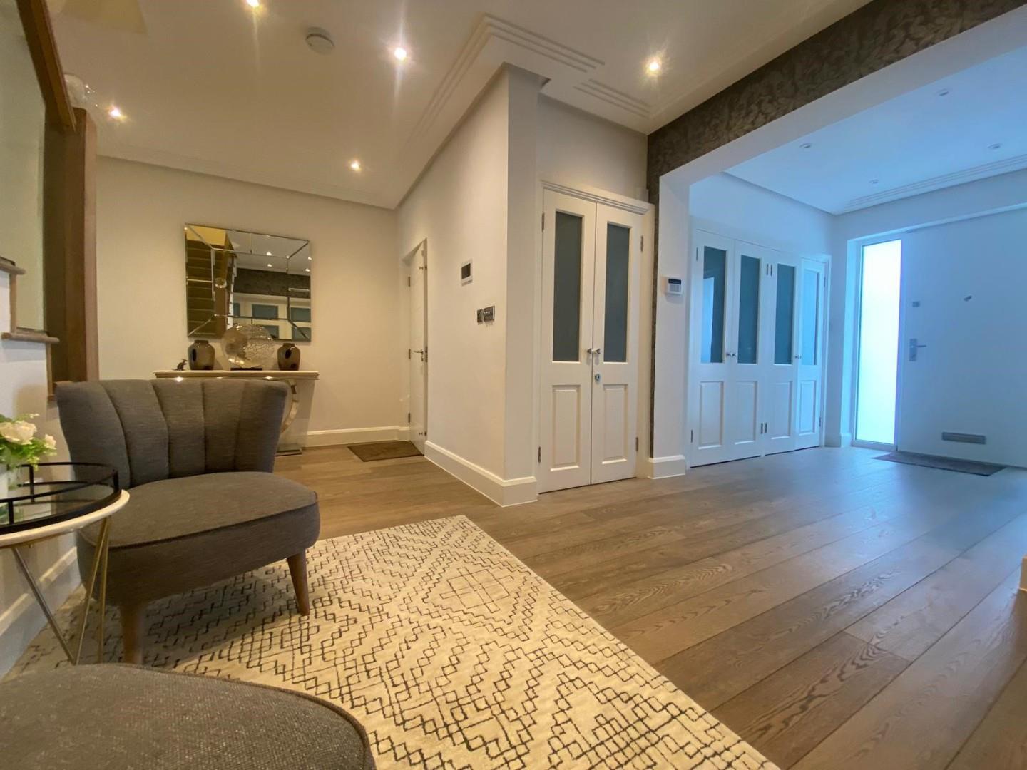 5 bed property in Harmsworth Way, Totteridge